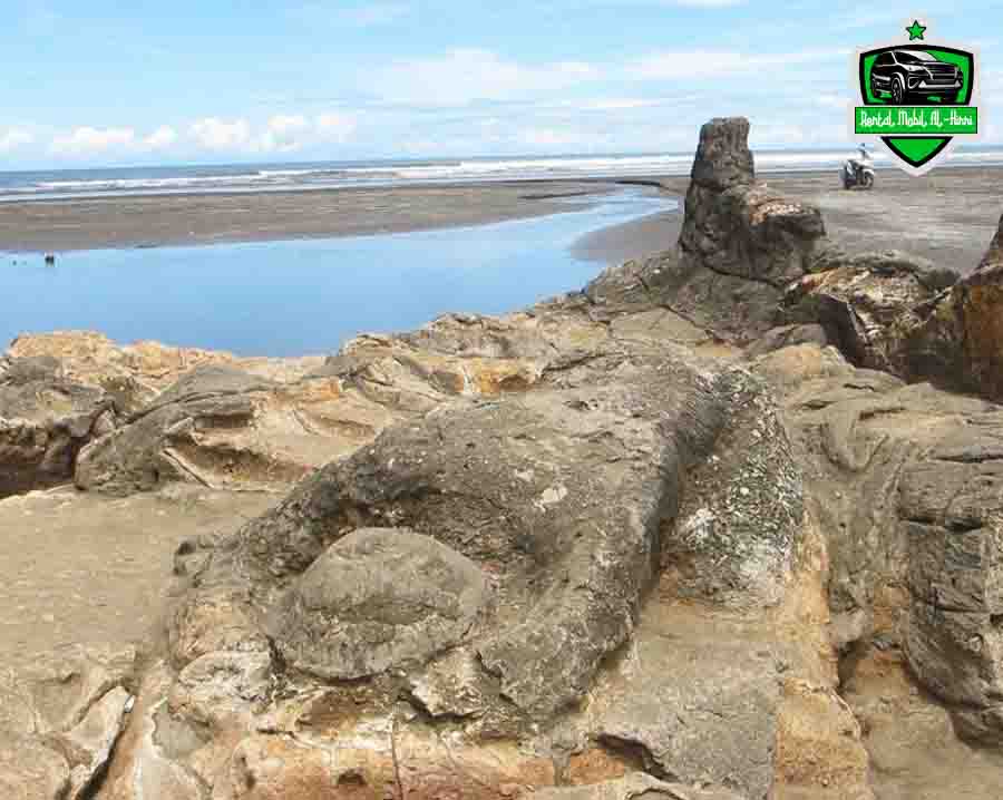 https://rentalmobilpadangalhirri.com/wp-content/uploads/2024/07/paket-wisata-maling-kundang.jpg