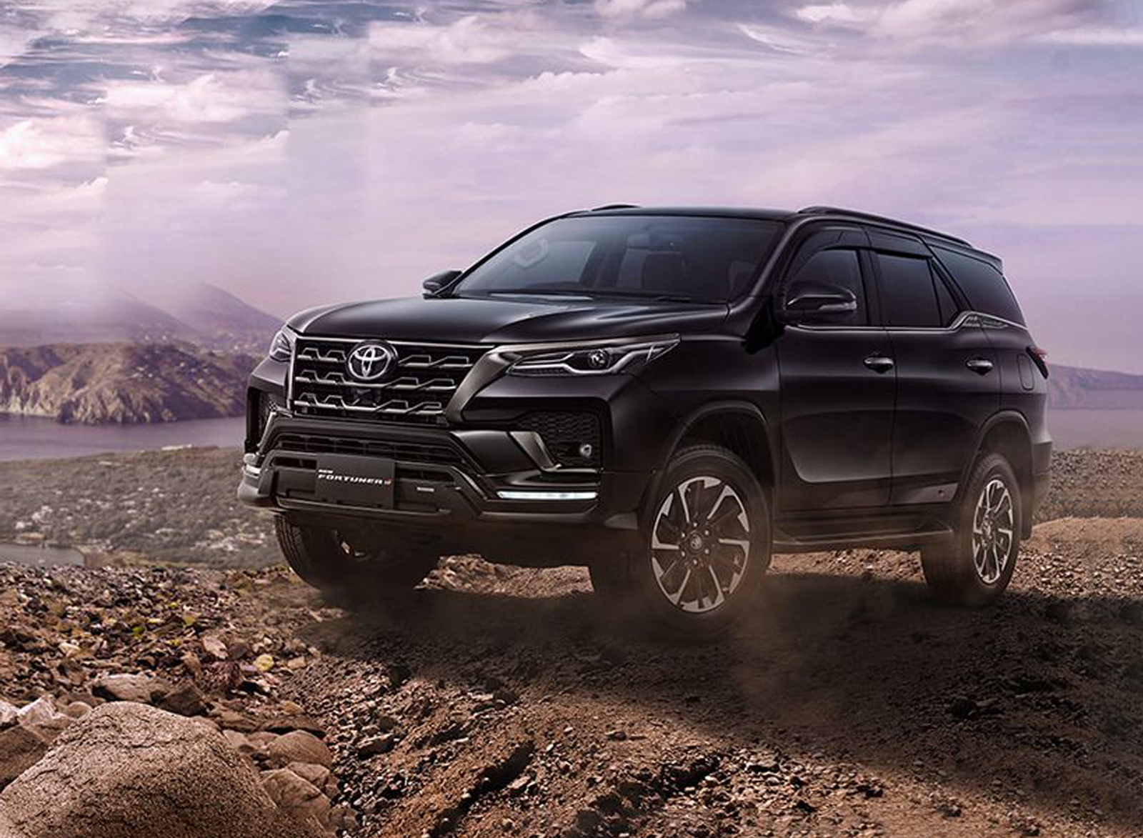 https://rentalmobilpadangalhirri.com/wp-content/uploads/2024/07/rental-fortuner-murah-di-padang.jpg